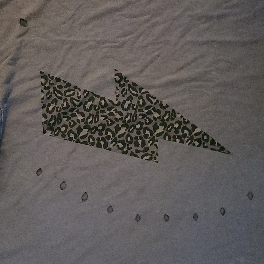 NWT Oversized Rocker tee Distressed Look - Picture 6 of 6